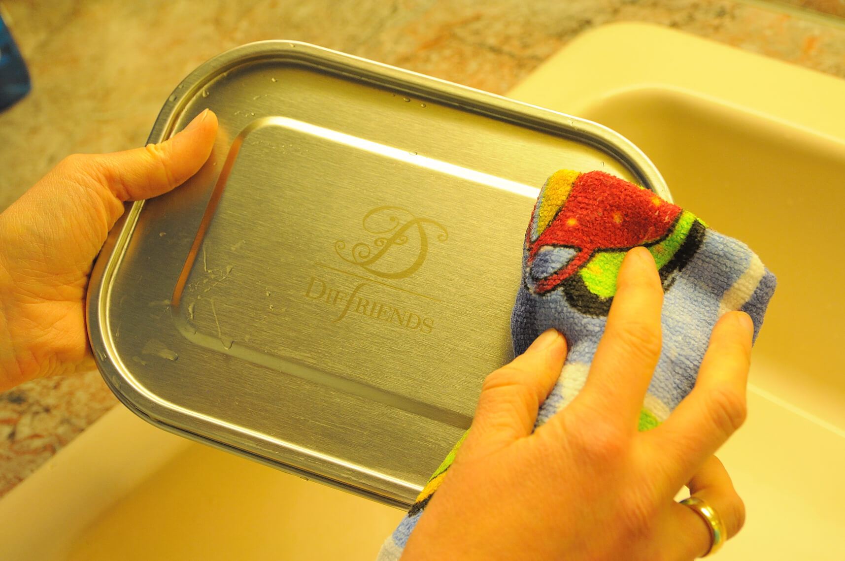 brotdose-butterbrotdose-fruehstuecksdose-vesperdose-lunch-box-edelstahl-metall-outdoor-plastikfrei-proviantdose